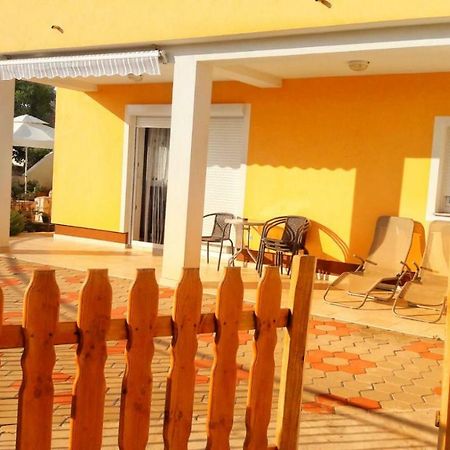 Apartman Kolan Exterior foto